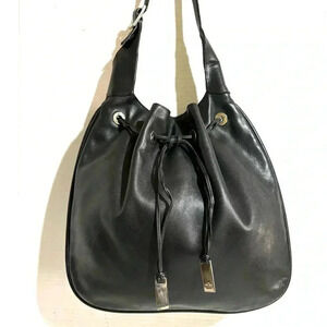Gucci black leather drawstring hobo handbag